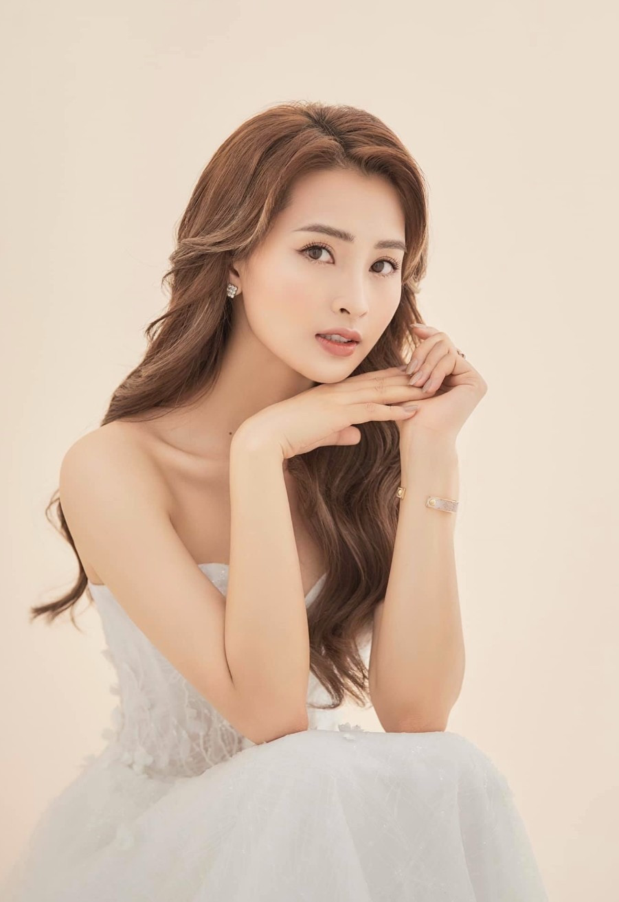 Nữ MC VTV vừa công khai 'lái phi công' cầu thủ nổi tiếng nóng bỏng cỡ nào? - Ảnh 9.