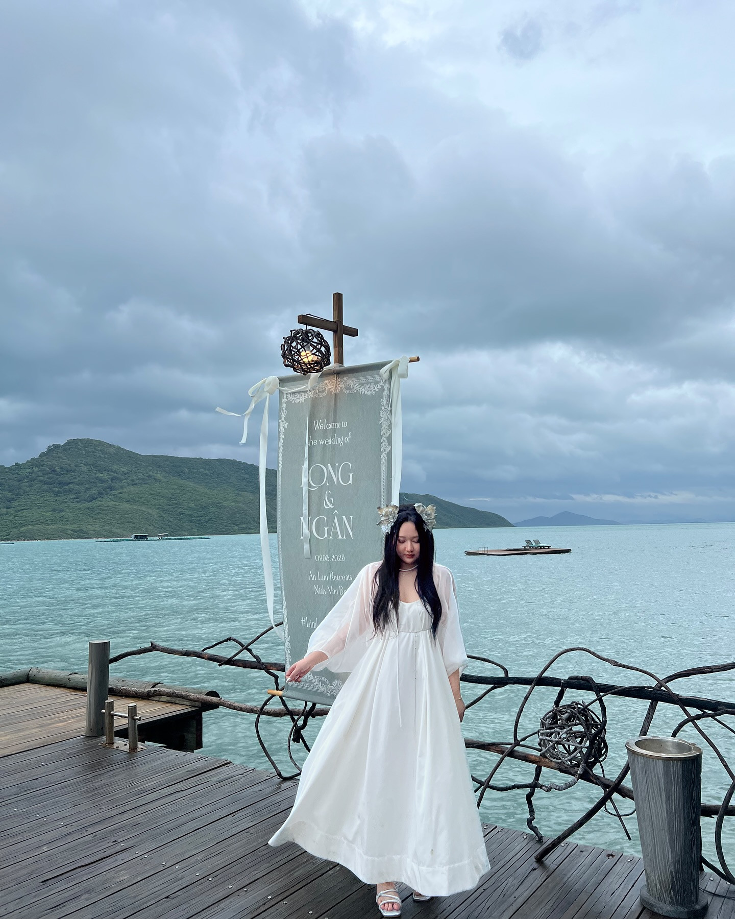 Trúc Anh Mắt Biếc xả ảnh đi đám cưới Salim ngoại hình ra sao mà gây choáng