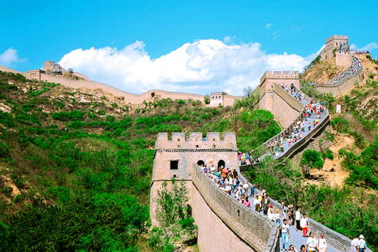 Chụp ảnh nhạy cảm ở Vạn Lý Trường Thành, 2 du khách bị trục xuất về nước