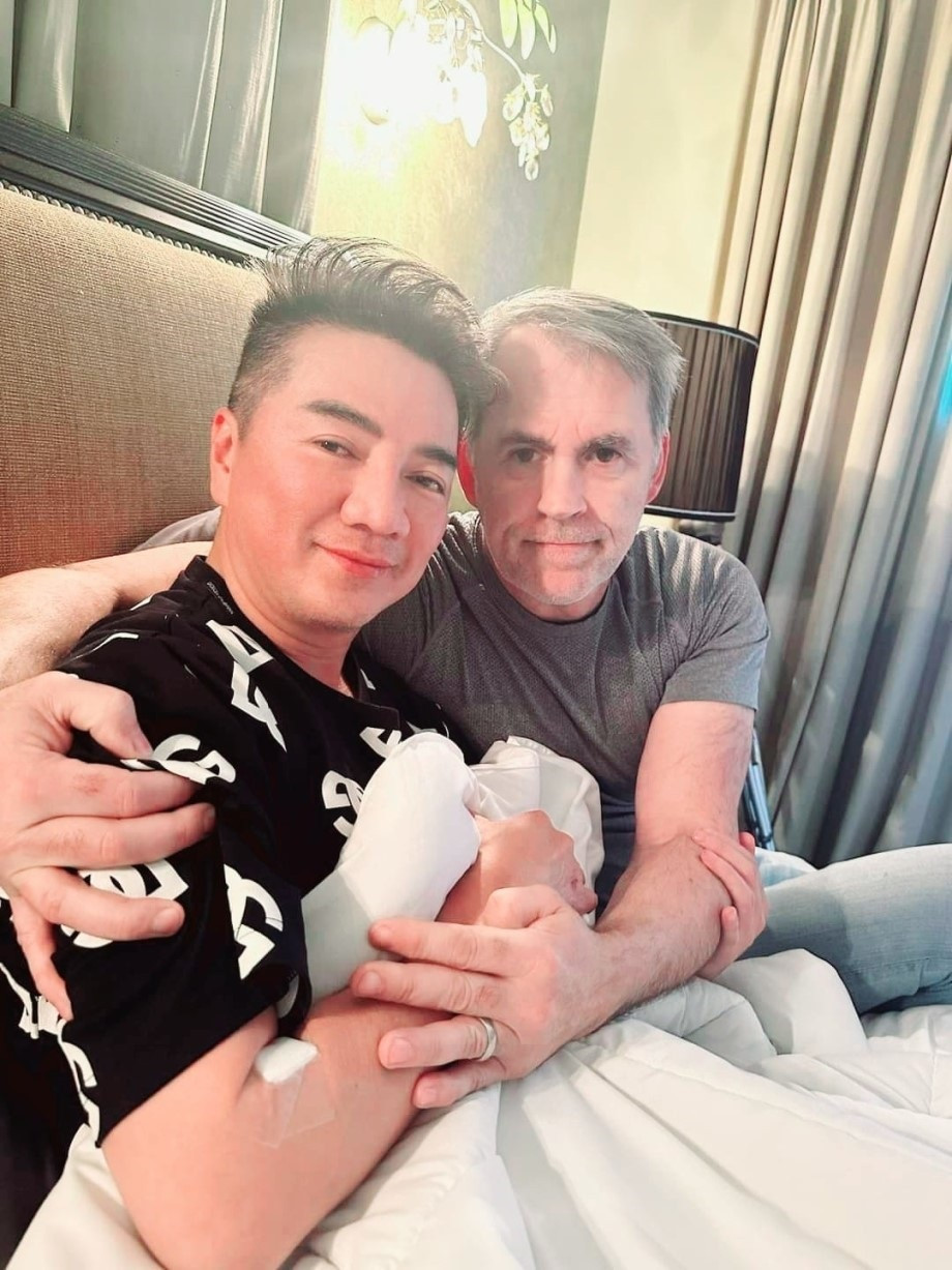 Phía tỉ phú công nghệ Mỹ đáp trả Đàm Vĩnh Hưng
- Ảnh 2.