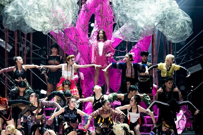 Phim của Hoàng Thùy Linh ế ẩm ảnh 2