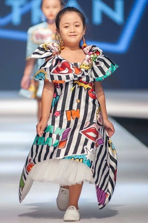 'Con gái Trấn Thành' chia sẻ ảnh hiếm chụp cùng 'ba' Quý Bình, hóa ra là em bé từng gây bão cách đây 6 năm - Ảnh 5