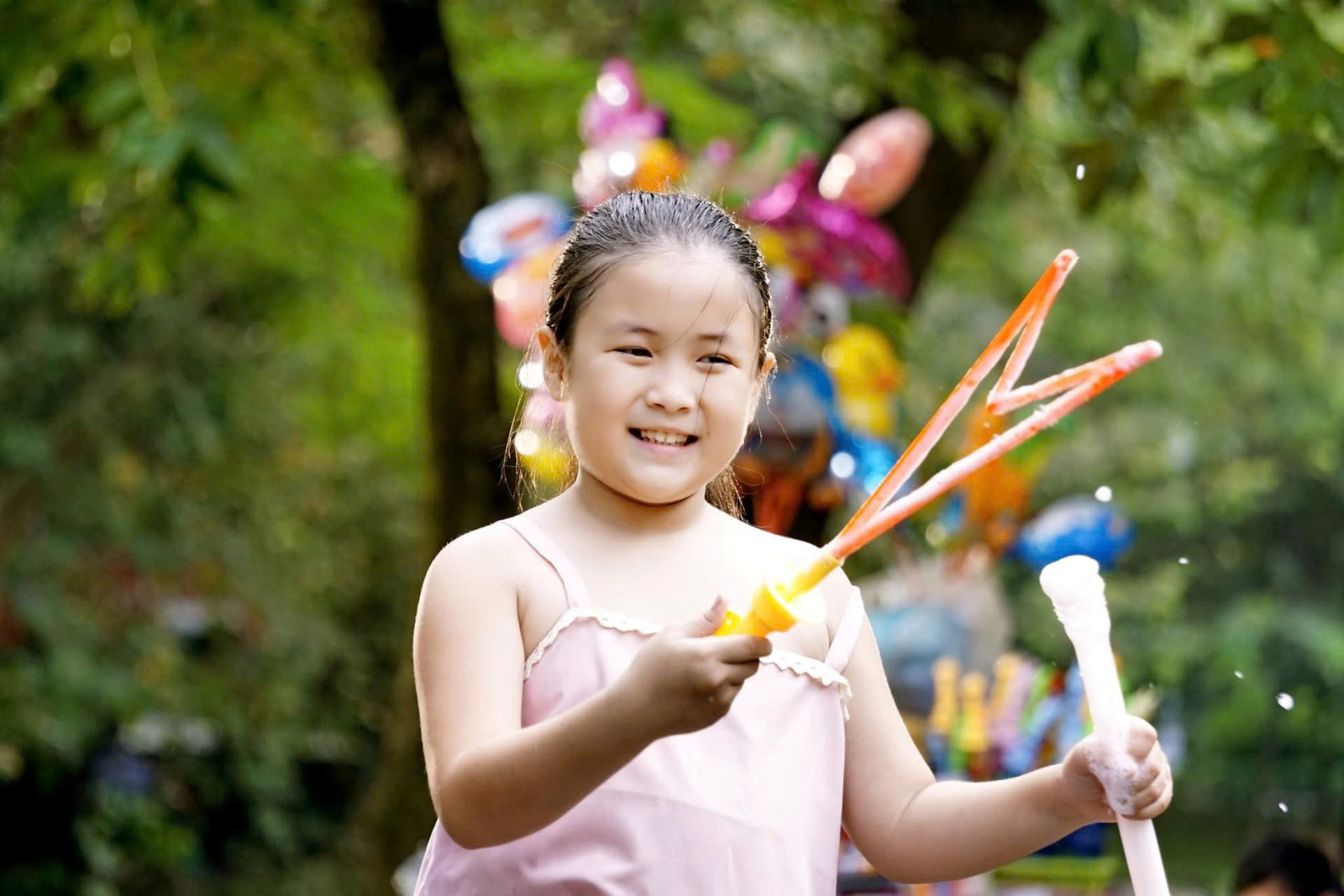 'Con gái Trấn Thành' chia sẻ ảnh hiếm chụp cùng 'ba' Quý Bình, hóa ra là em bé từng gây bão cách đây 6 năm - Ảnh 4