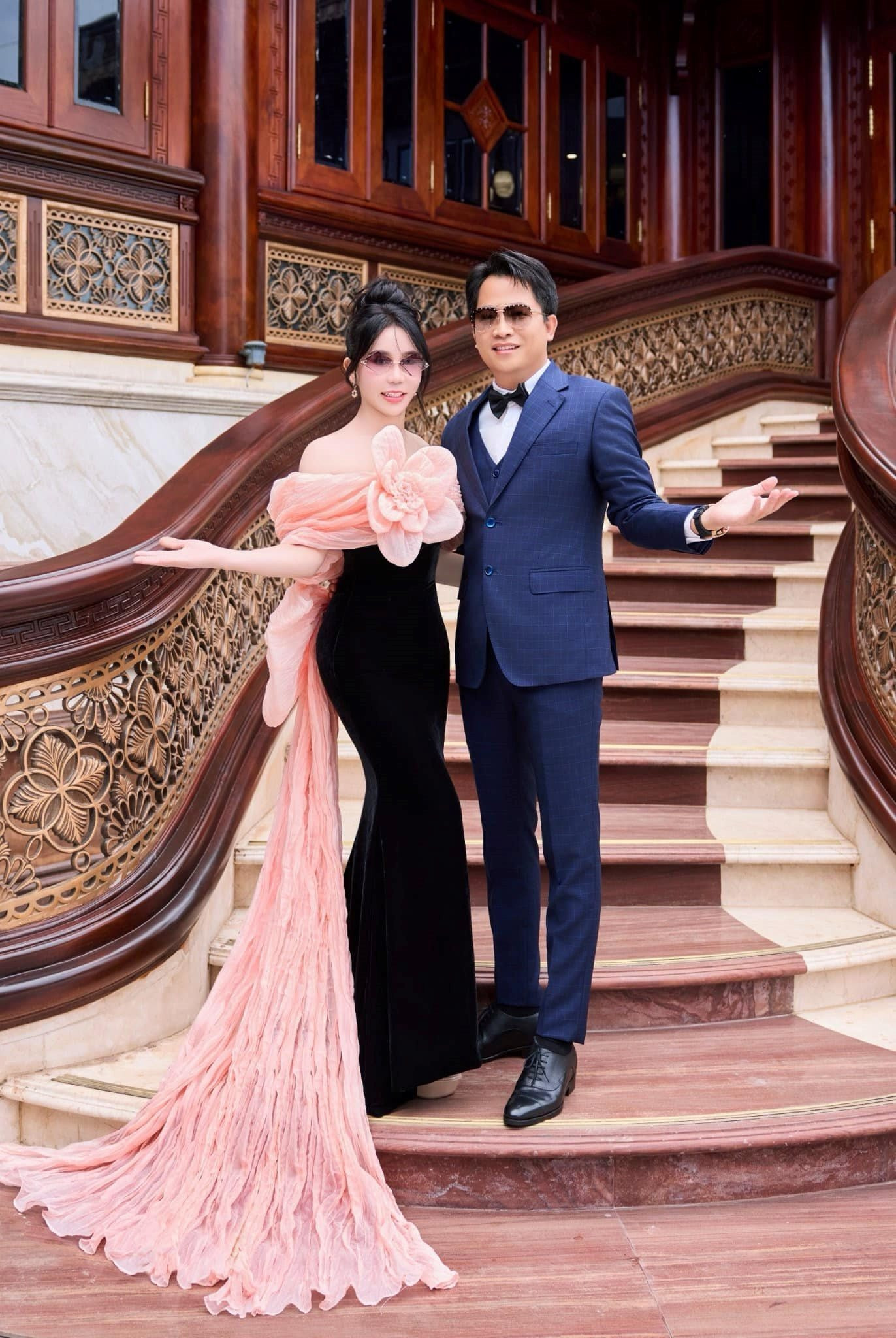 Hé lộ bà trùm sở hữu dàn xe trăm tỷ đang gây xôn xao vì pha vượt đèn đỏ ở Đà Nẵng