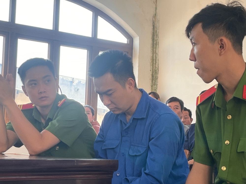 bac si sat hai 3.jpg