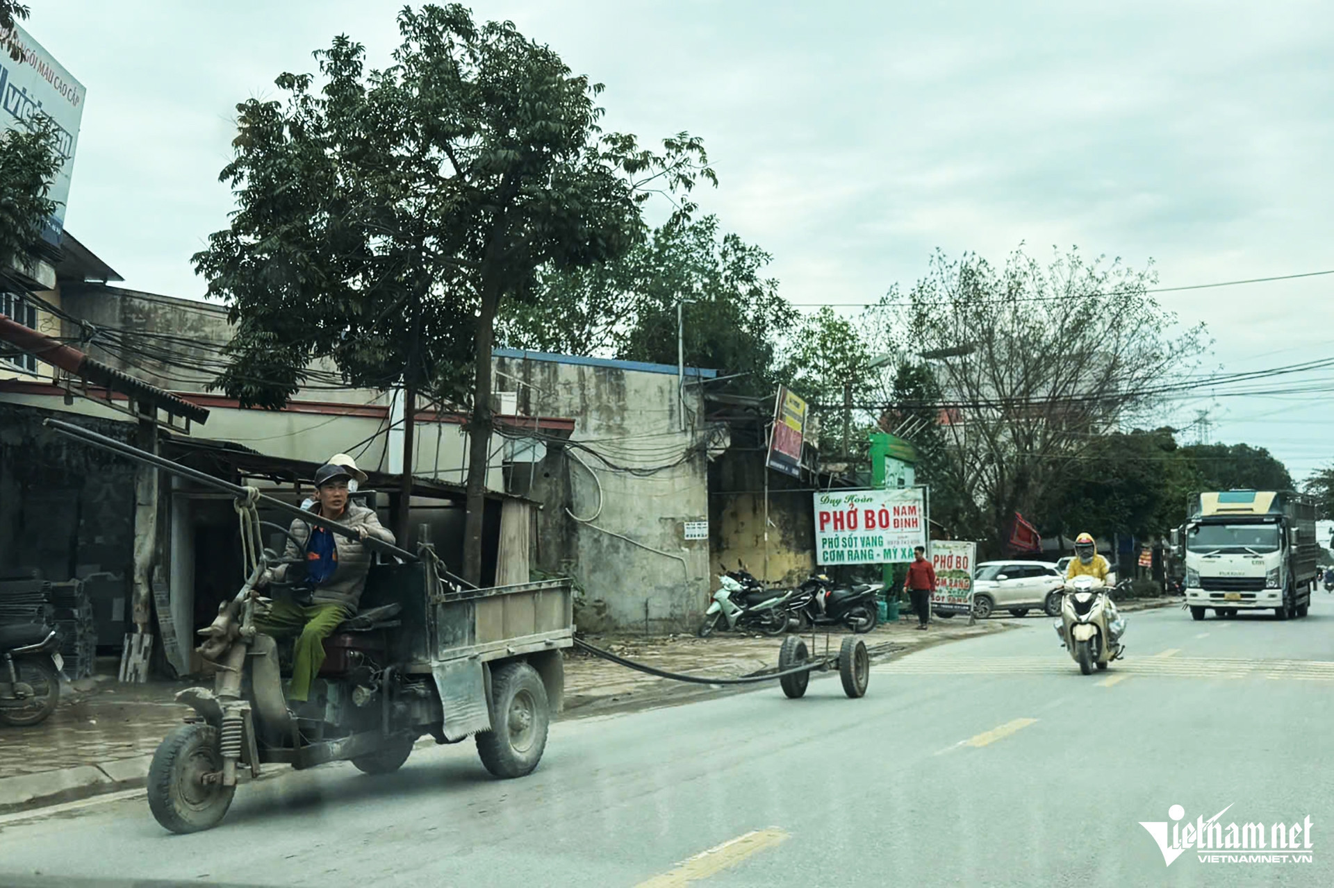 W-xe cong kenh 2.jpg