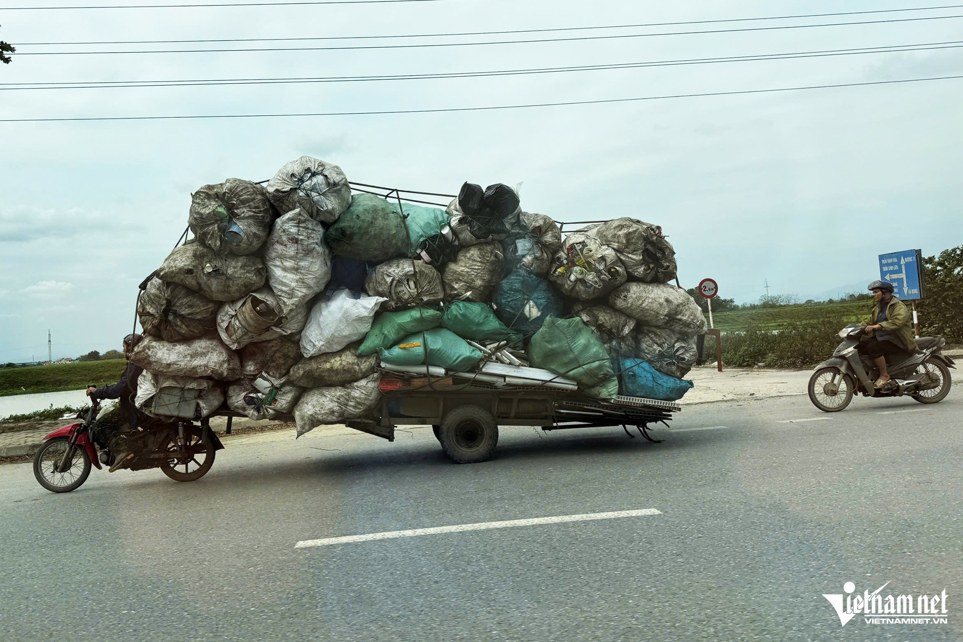 W-z6412850947542_e26108a0619998954410b2c10665868c copy.jpg