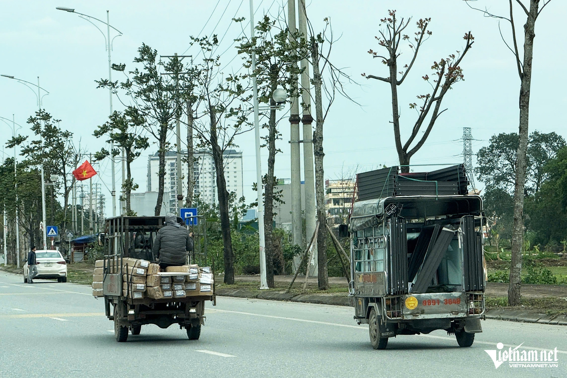 W-xe cong kenh 1.jpg