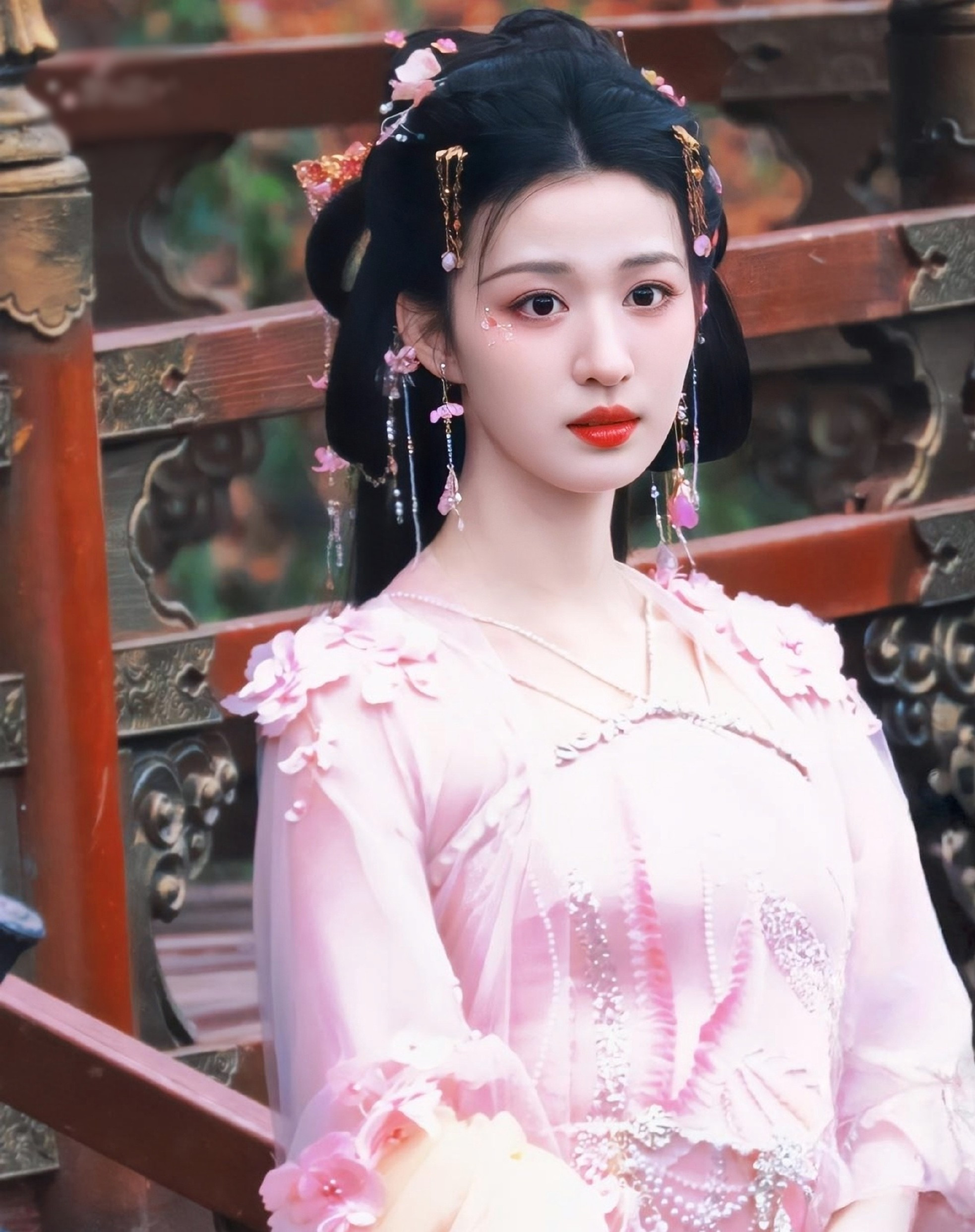 Vương Sở Nhiên gây sốt ảnh 8