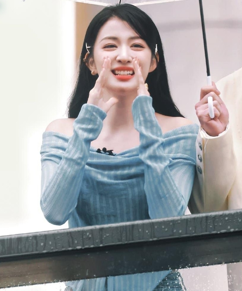 Vương Sở Nhiên gây sốt ảnh 18