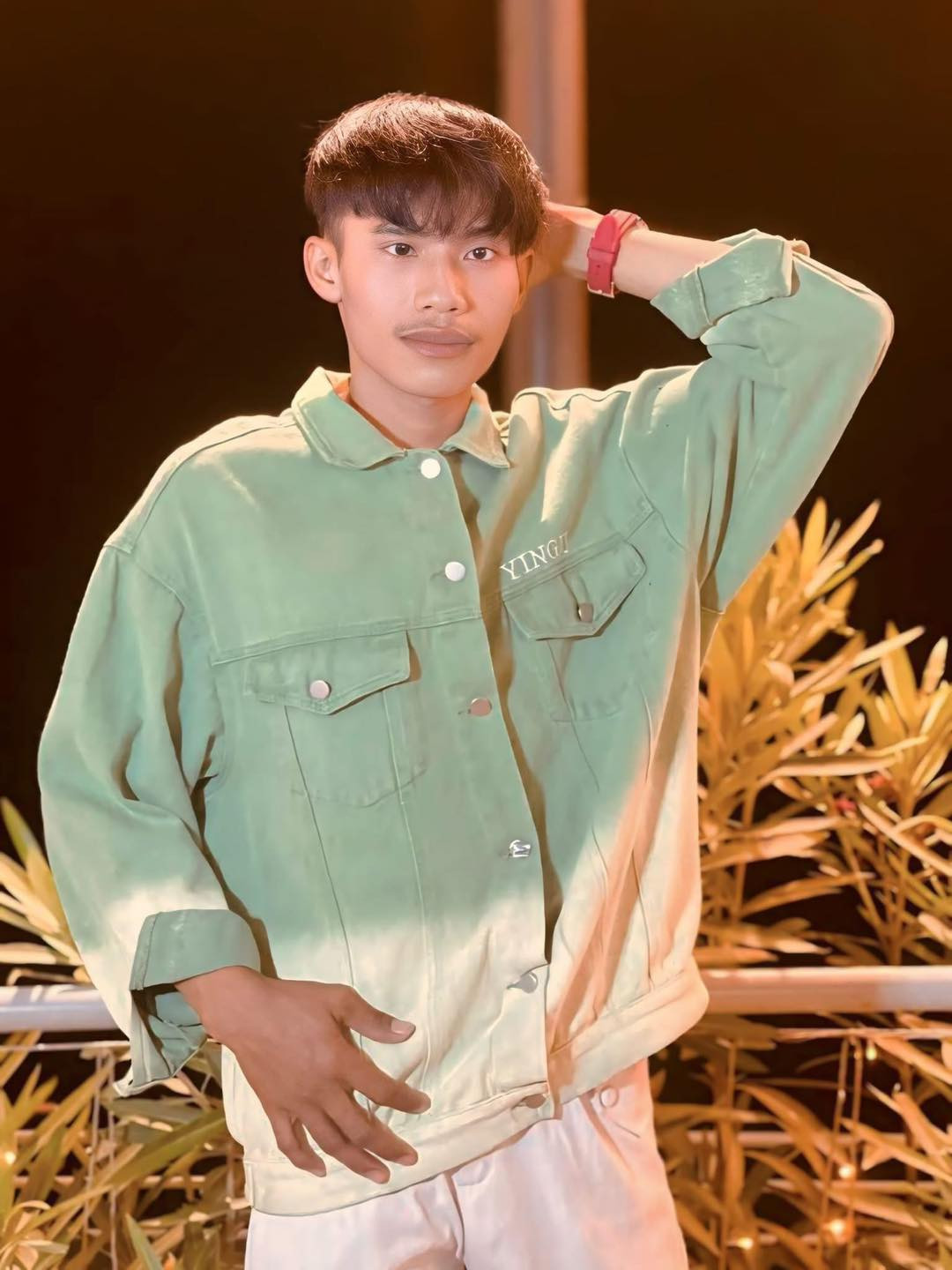 Ảnh đời thường của thí sinh Lai Thai hot nhất Nam Vương Campuchia