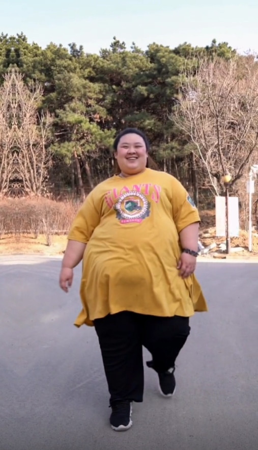 photo 6 16820037731631308852648