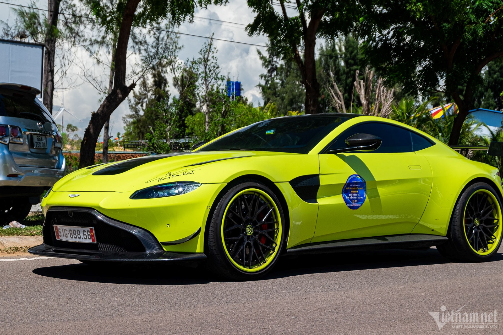 Choáng bóc giá dàn siêu xe vừa bị phạt vì vượt đèn đỏ tại Đà Nẵng của đại gia Mailisa