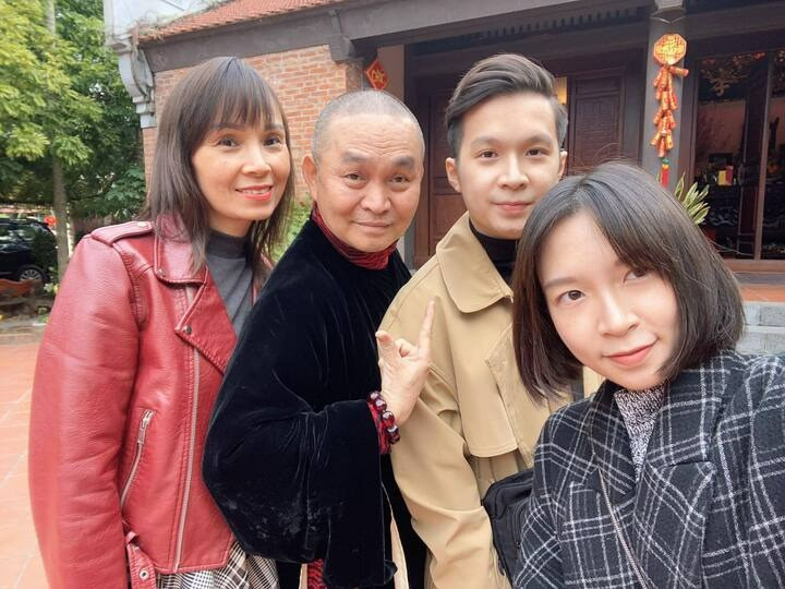 Vợ 30 năm của Xuân Hinh nhan sắc thế nào mà được mệnh danh hoa hậu phố cổ