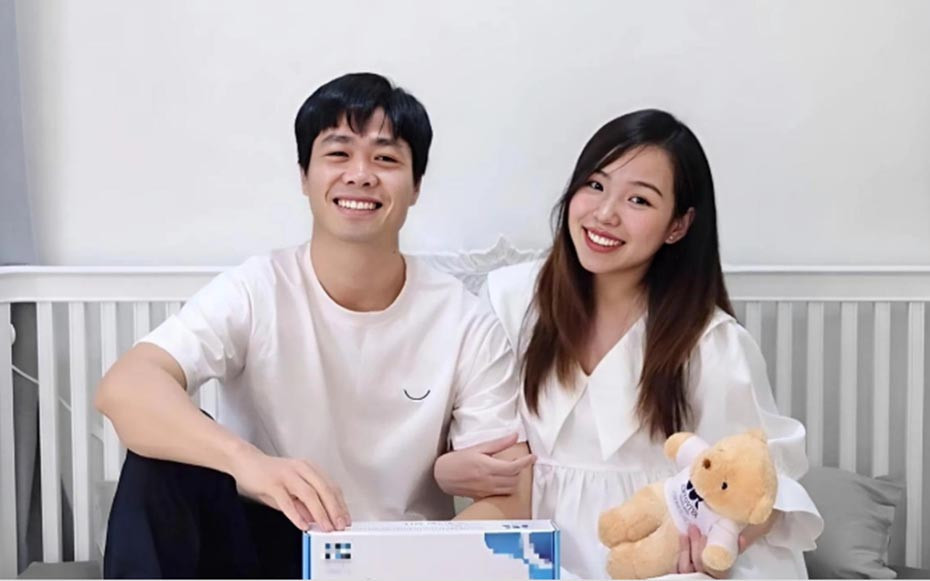 Chân dung cô vợ tiểu thư kín tiếng cực giỏi giang của cầu thủ Công Phượng