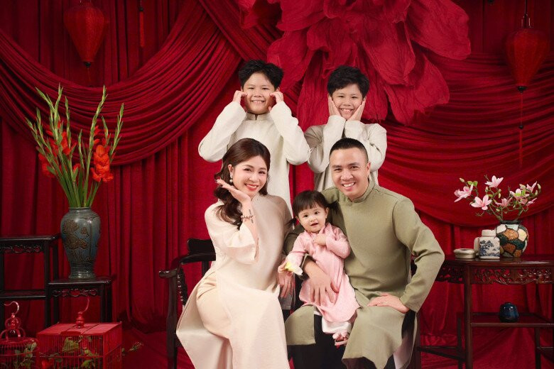 Kết hôn lần 2 với đạo diễn nổi tiếng cuộc sống MC Hoàng Linh giờ ra sao