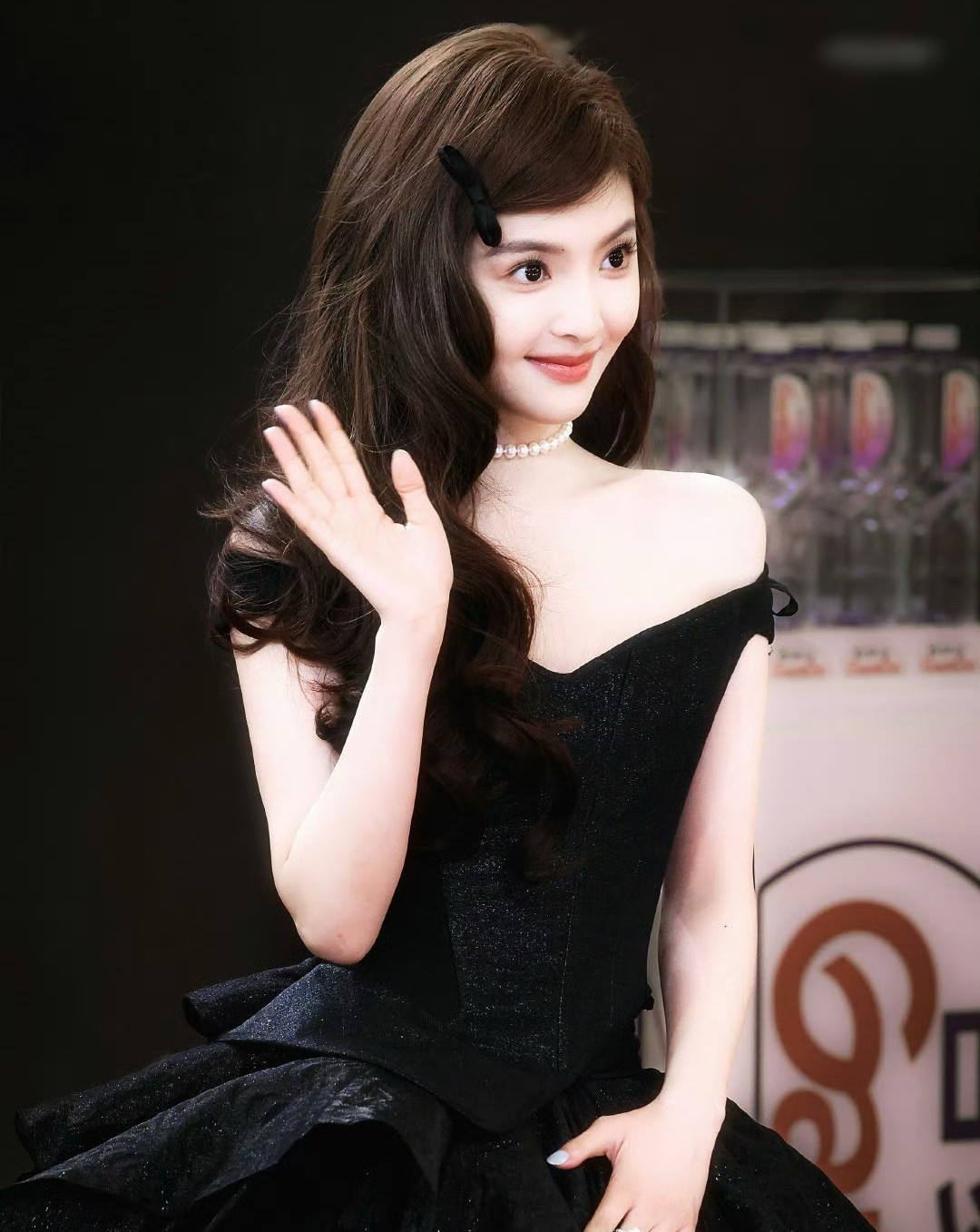 Lưu Diệc Phi đẹp tới mức nhân viên phải thốt lên kinh ngạc ảnh 7