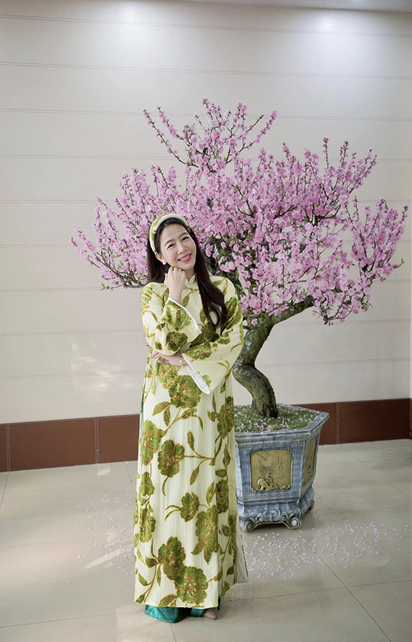 Nữ MC quê Nghệ An nổi tiếng ở VTV có đời thực bình yên bên con gái - Ảnh 6.