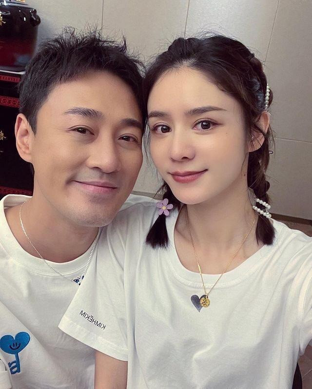 Vợ Lâm Phong gây tranh cãi về thái độ