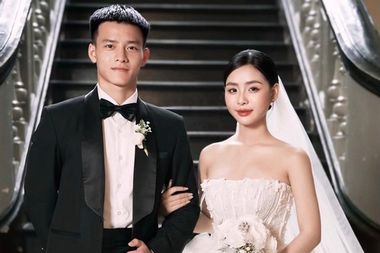 Bóng hồng xinh đẹp của tiền đạo U22 Việt Nam 'xé lưới' Hàn Quốc