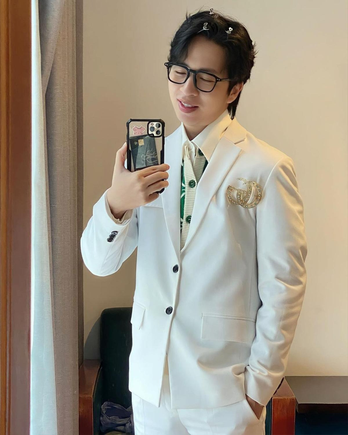 Gu thời trang như tổng tài ngôn tình của ViruSs độ giàu có được khẳng định ở cái tầm