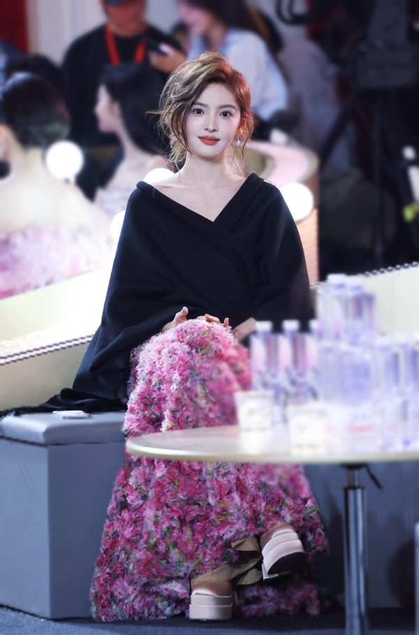 Tử vi 10 ngày cuối tháng 3 dương lịch top 3 chòm sao tài vận bùng nổ tiền bạc ngập két