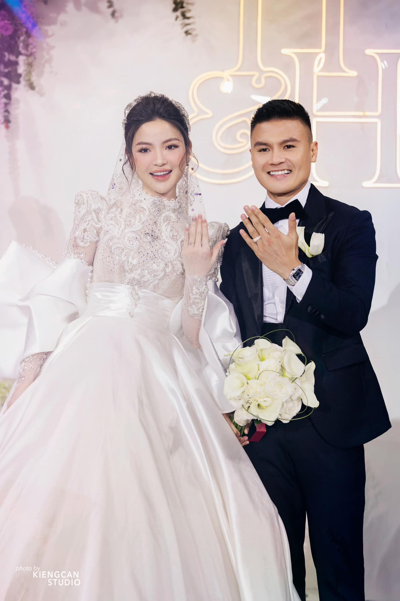Vợ Quang Hải lại gây tranh cãi vì phát ngôn hổ sa cơ cũng không đến lượt chó mèo lên tiếng