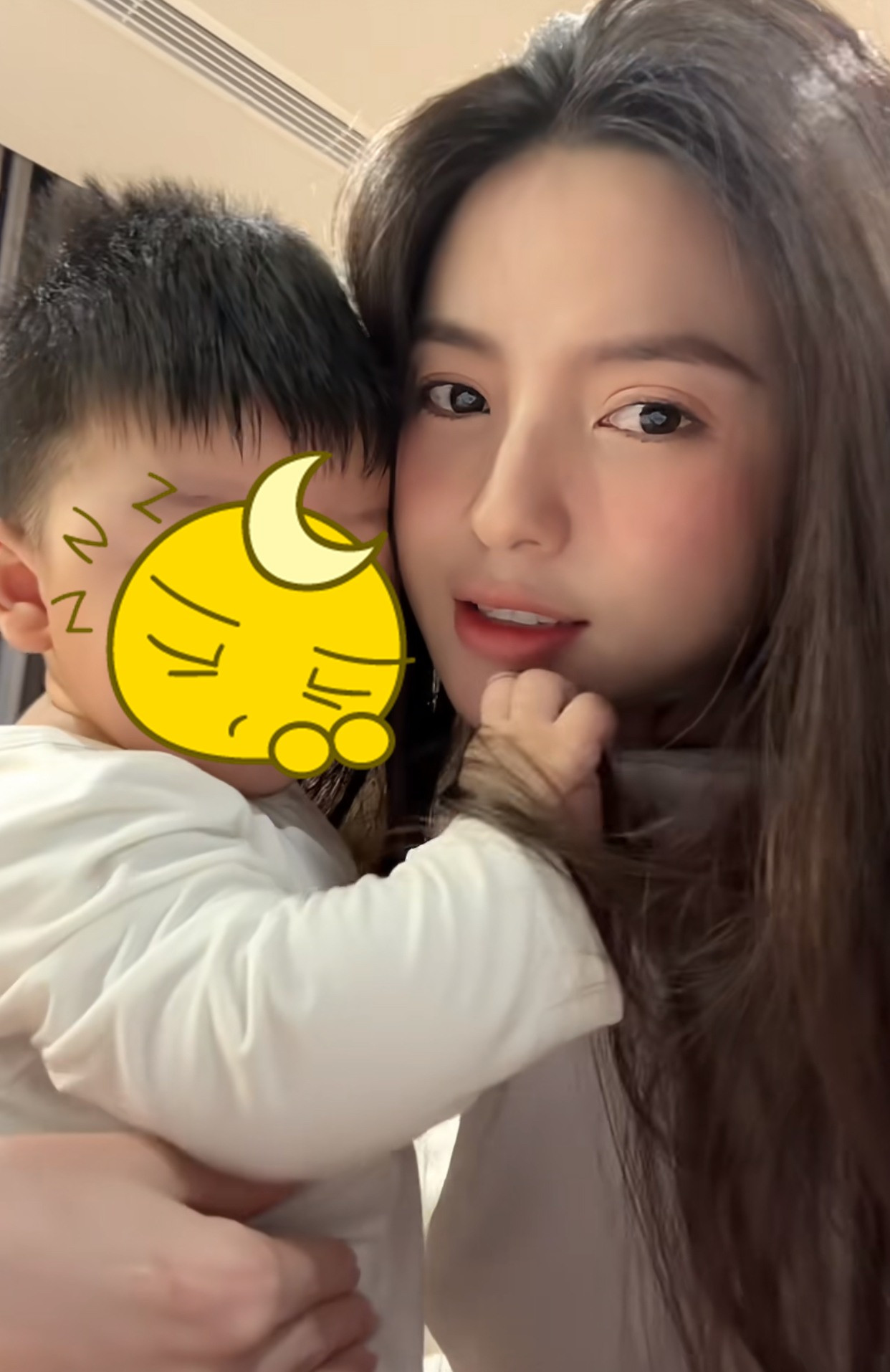 Vợ Quang Hải lại gây tranh cãi vì phát ngôn hổ sa cơ cũng không đến lượt chó mèo lên tiếng