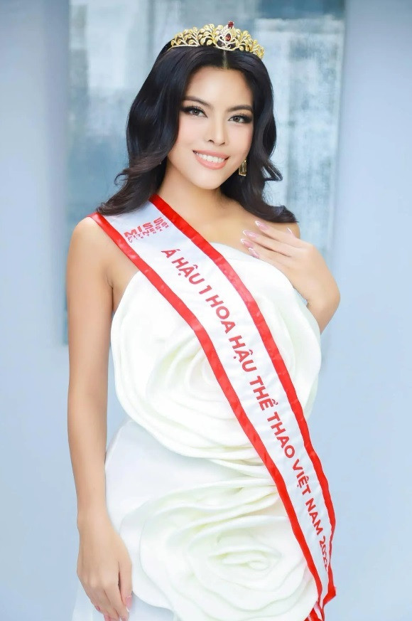 Vướng ồn ào học Đại học Harvart, Á hậu Lê Phương Thảo có body 'nóng bỏng' cỡ nào?- Ảnh 1.