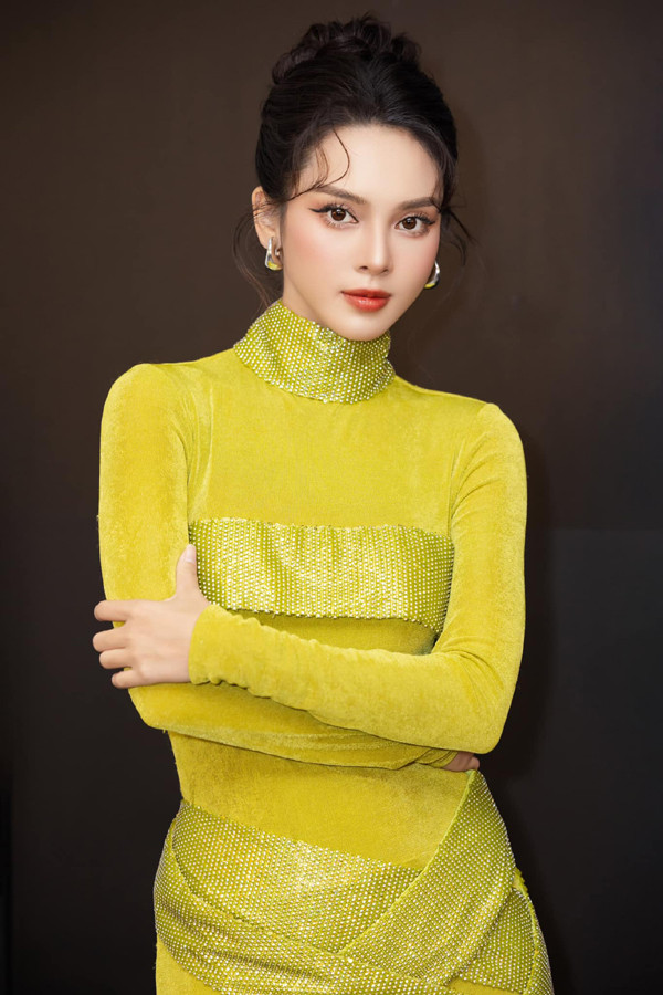 Sắc vóc đời thực nữ diễn viên VFC vừa lên xe hoa với thiếu gia quê Trà Vinh- Ảnh 8.