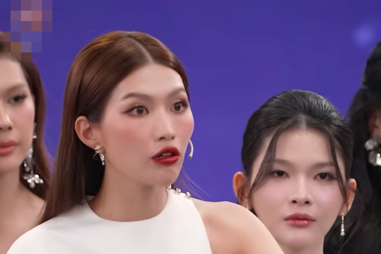 Show thực tế do Hoa hậu đình đám làm bị chê 'ồn như cái chợ', giám khảo cãi tay đôi với Mentor