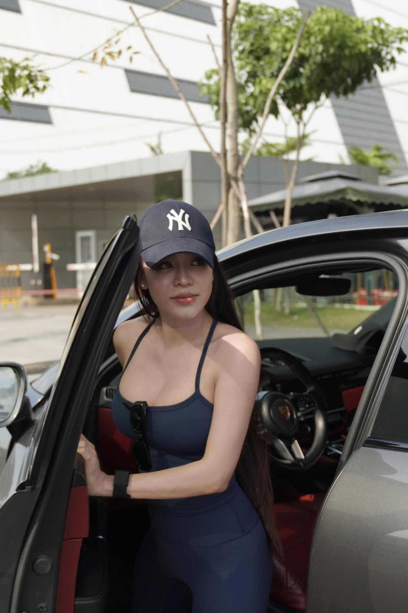 Vợ Đặng Văn Lâm tập gym sau 1 tháng sinh mổ, body nóng bỏng ngỡ ngàng- Ảnh 6.