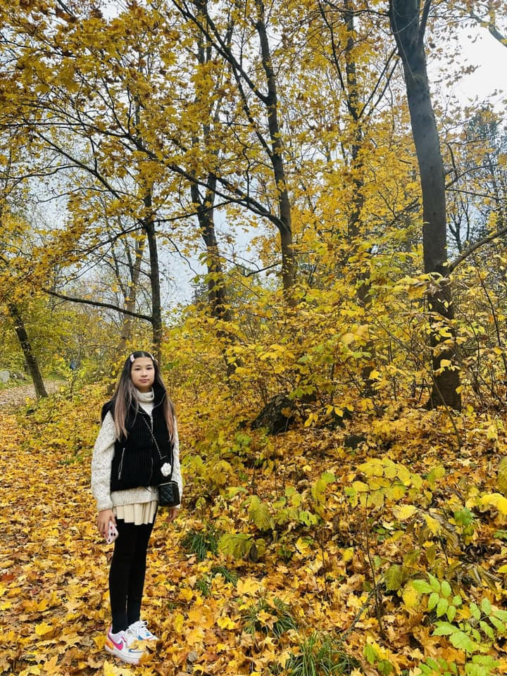 Con gái Huy Khánh như thiếu nữ ở tuổi 13 đường nét y chang bố