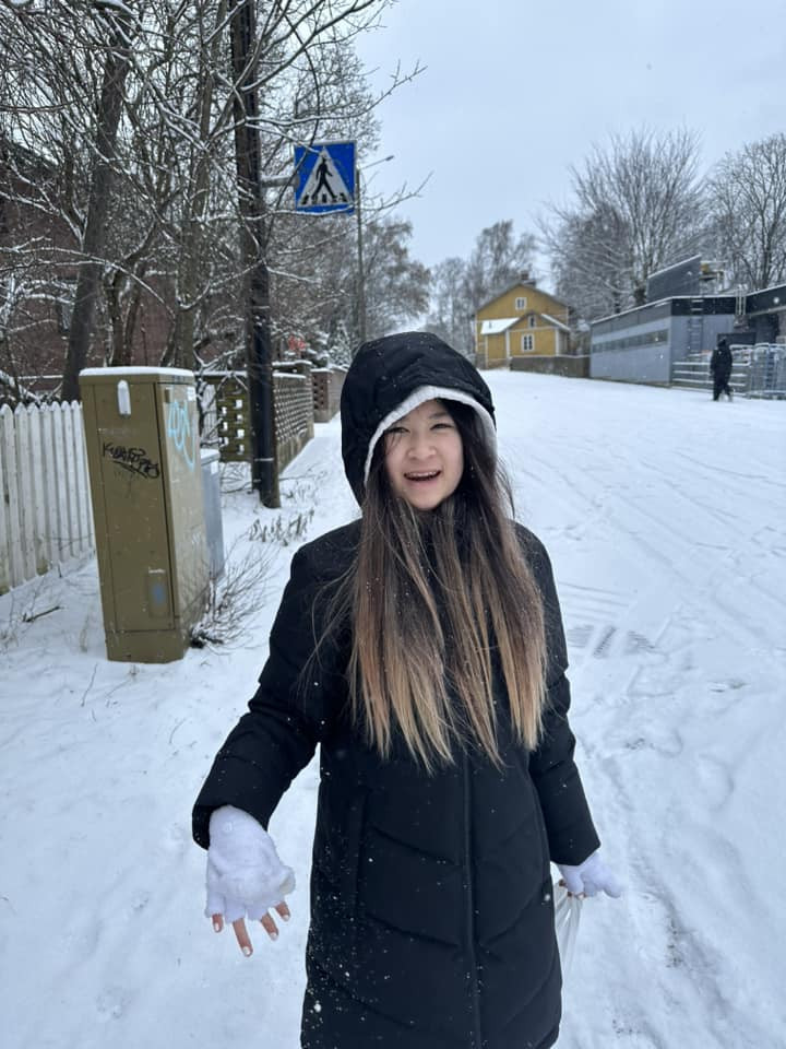 Con gái Huy Khánh như thiếu nữ ở tuổi 13 đường nét y chang bố