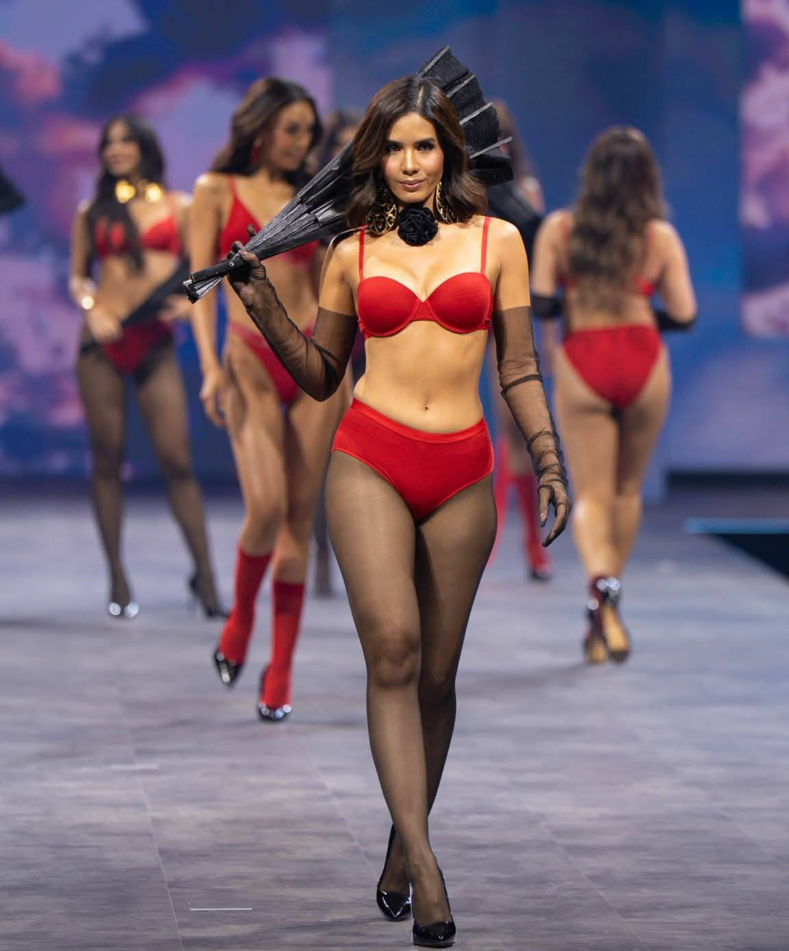 Dàn hoa hậu Philippines trình diễn trong show nội y ảnh 12