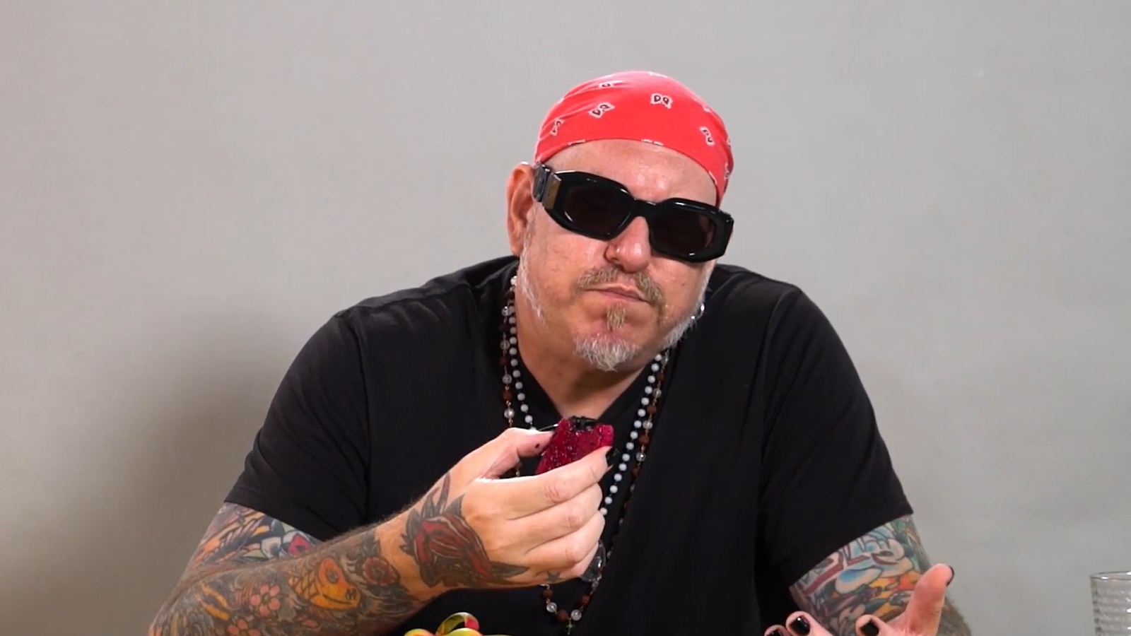 Khách Tây chấm điểm 10 cho 1 loại quả của Việt Nam, khẳng định ở Mỹ không phải ai cũng có tiền để ăn - Ảnh 2.