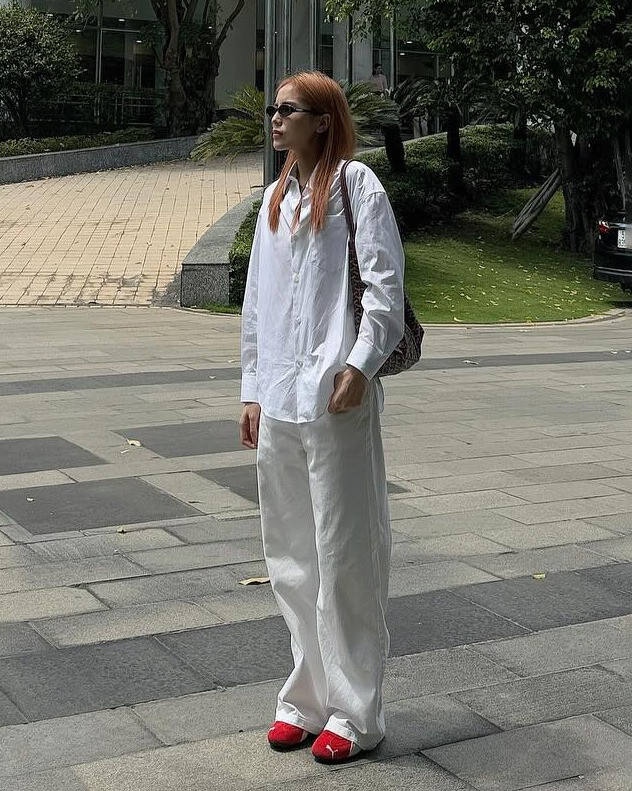 Kỳ Duyên đi từ thiện với chiếc áo từng bị chê khi gặp lãnh đạo TPHCM lần này thế nào