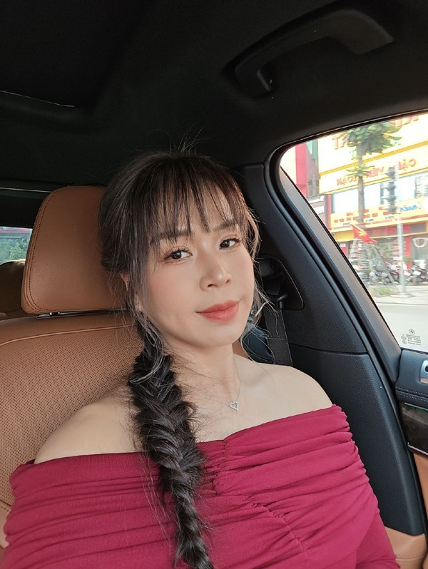 Nhan sắc đời thực vợ Mạnh Trường: 40 tuổi '3 vòng' vẫn nuột nà, da dẻ căng bóng- Ảnh 8.