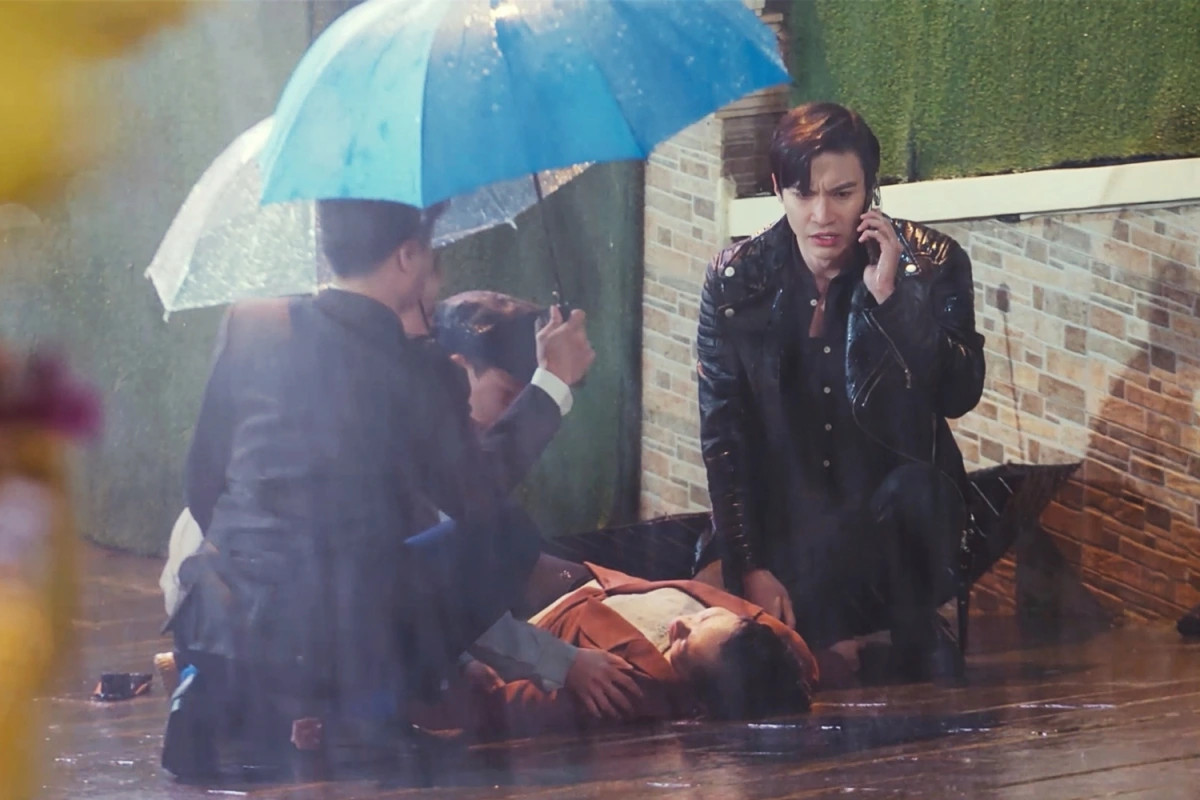 nsUt hanh thuy kiet suc, ngat xiu tren phim truong hinh anh 2