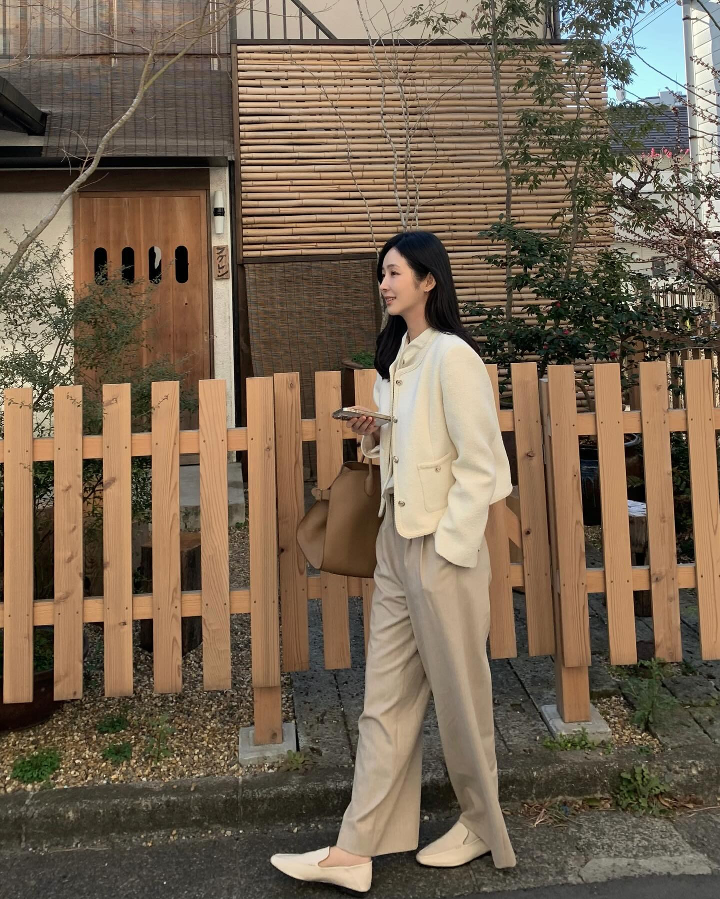 5 món thời trang công sở giúp phụ nữ U40 thêm trẻ trung- Ảnh 10.