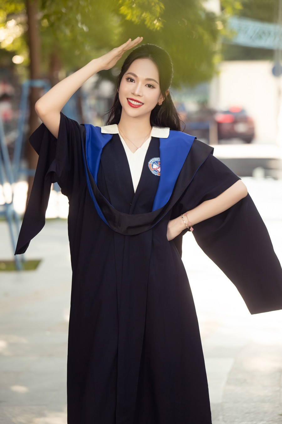 Á hậu Trịnh Thùy Linh lộ hàng loạt dấu hiệu sắp làm dâu hào môn