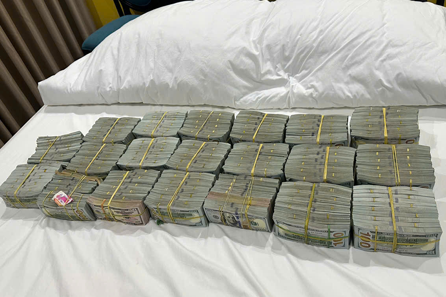 cuop 2 trieu USD 2.png