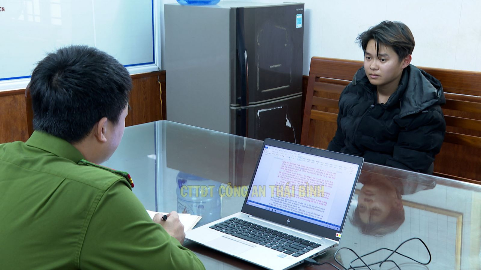 Khởi tố, bắt khẩn cấp nam thanh niên tông đại úy CSGT gãy 2 xương sườn- Ảnh 1.