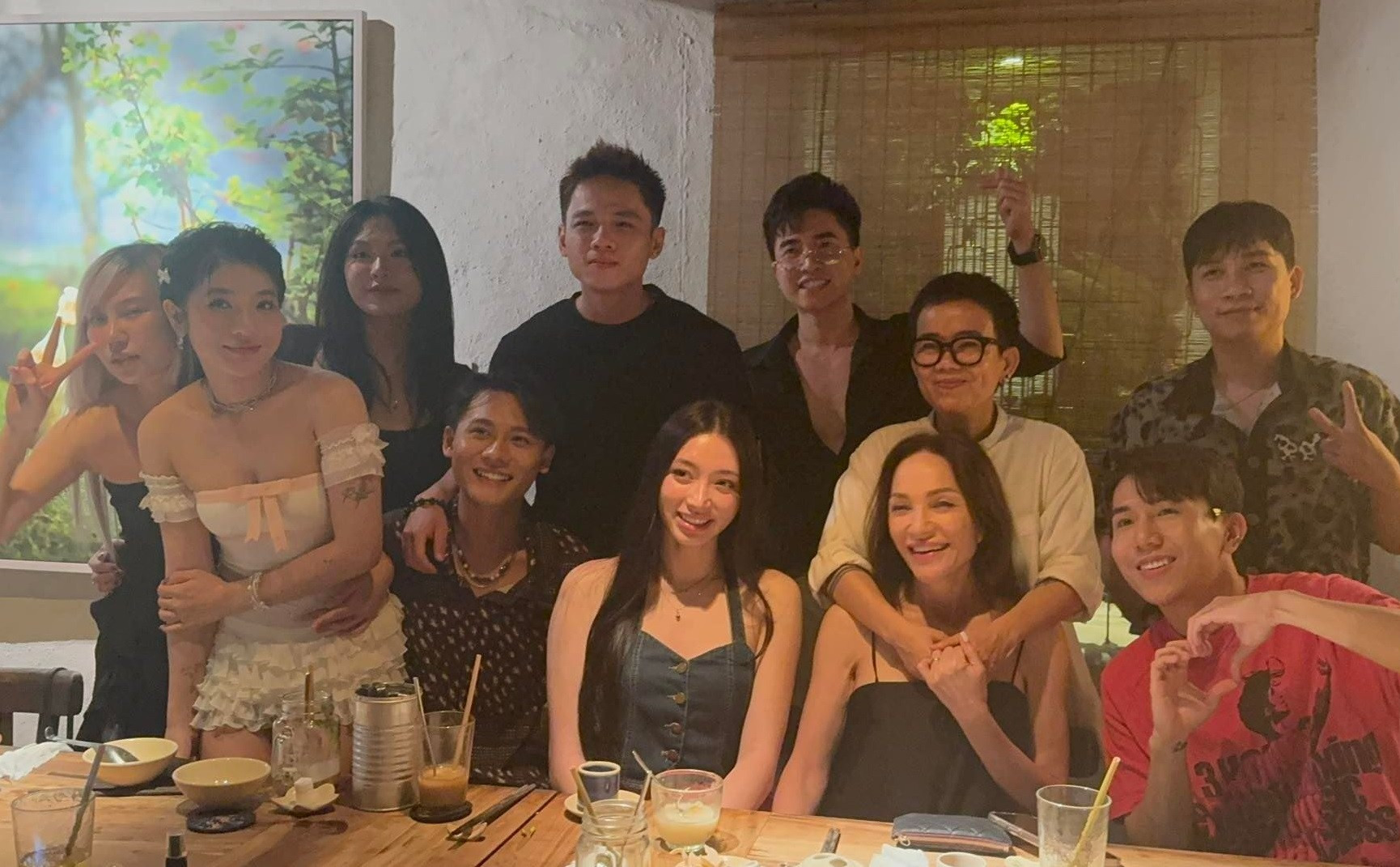 Con gái Thanh Hà hiếm hoi xuất hiện cùng Phương Uyên sắc vóc như hoa hậu