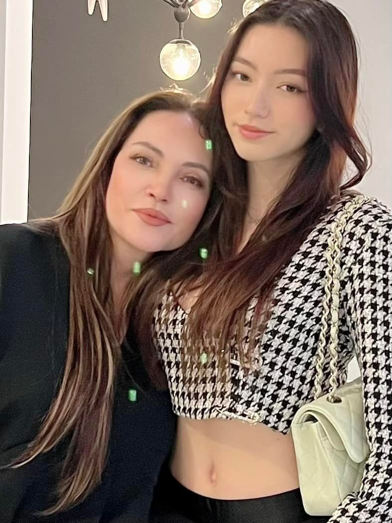 Con gái Thanh Hà hiếm hoi xuất hiện cùng Phương Uyên sắc vóc như hoa hậu