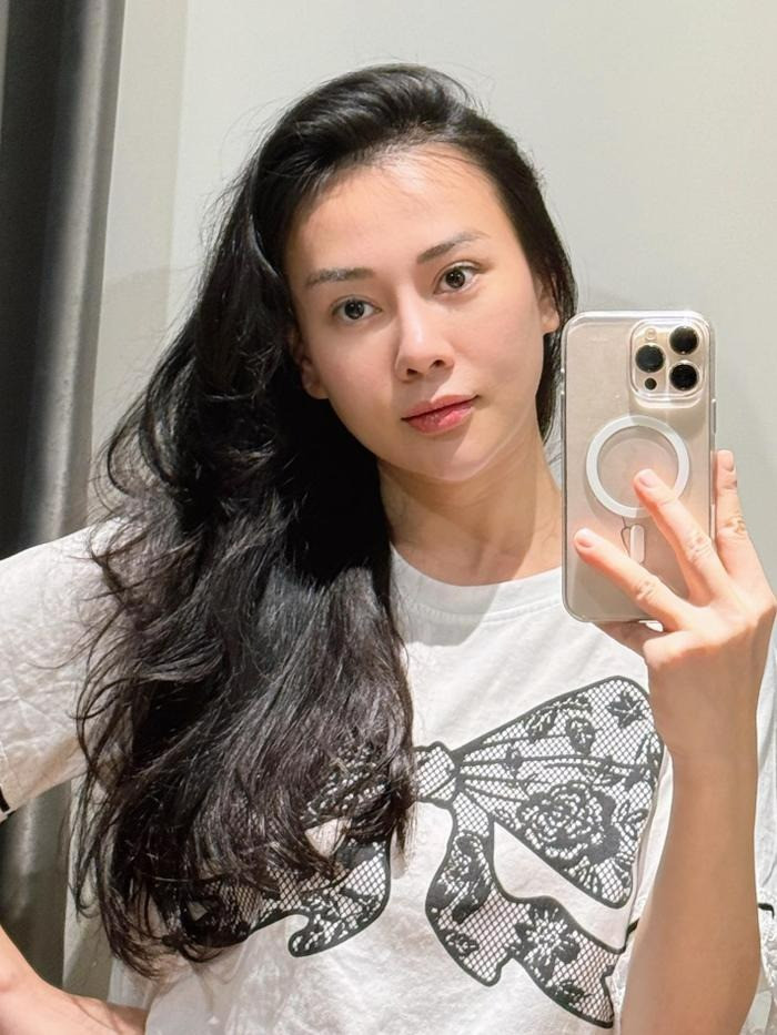 Mặt mộc xuyên không của Phương Oanh sau khi sinh 2 con cho Shark Bình