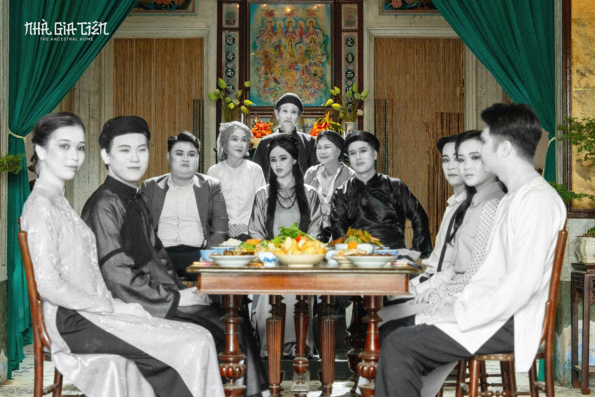 Đoàn phim dùng xe cứu thương chở NSƯT Đại Nghĩa, Bạch Công Khanh đến họp báo đang phải trả giá ảnh 6