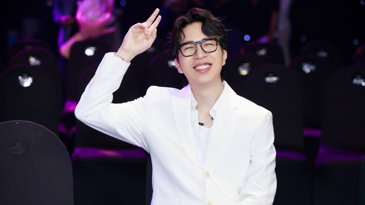 Nam MC đình đám VTV khẳng định mình mới là người bị hại trong drama Viuss ngoại tình