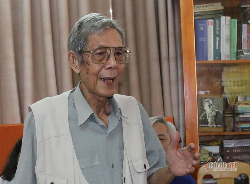 nhac si lu nhat vu ho dan ca tang ong vo van thuong.jpg