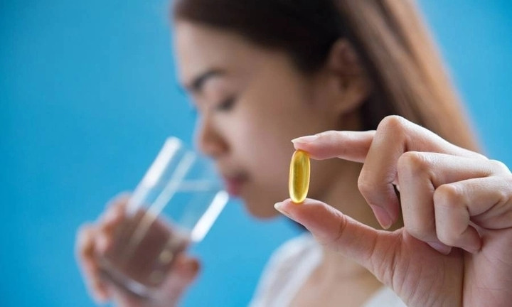 Việc lạm dụng vitamin có thể gây ra nhiều hệ lụy nghiêm trọng. (Ảnh minh hoạ)